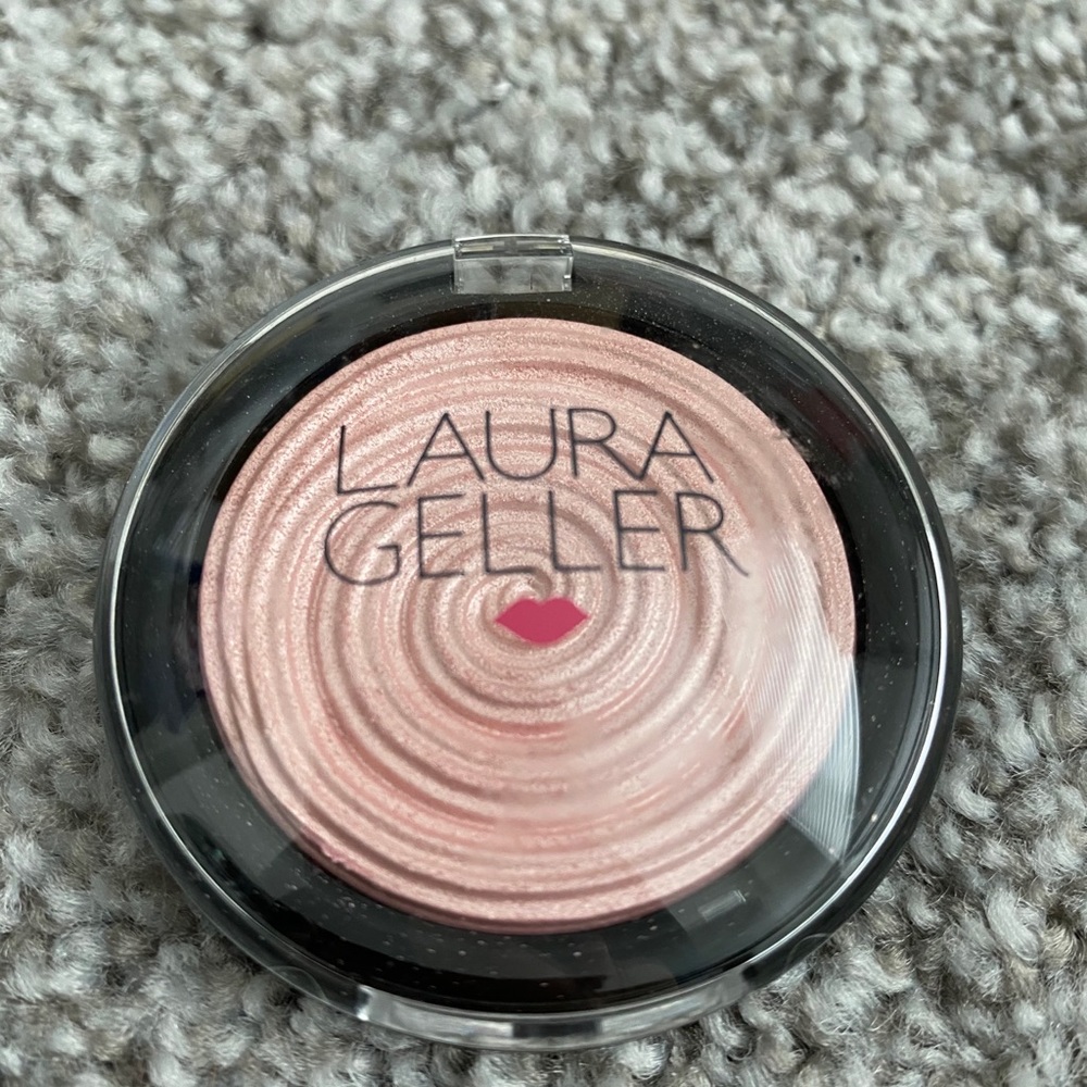 Laura Geller Charming Pink